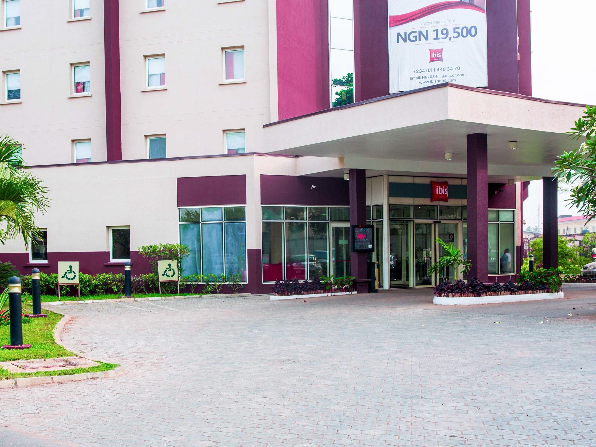 Ibis Lagos Airport Ikeja Buitenkant foto