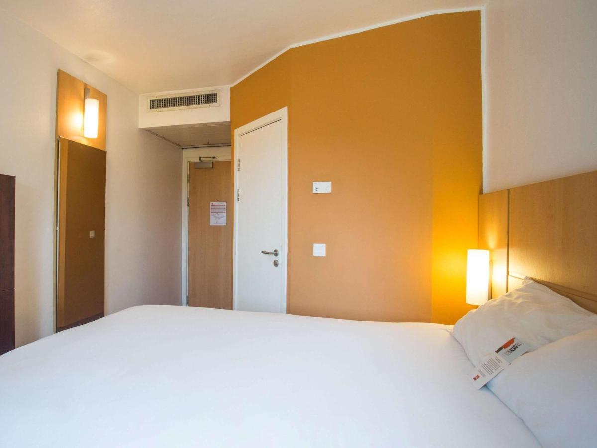 Ibis Lagos Airport Ikeja Buitenkant foto