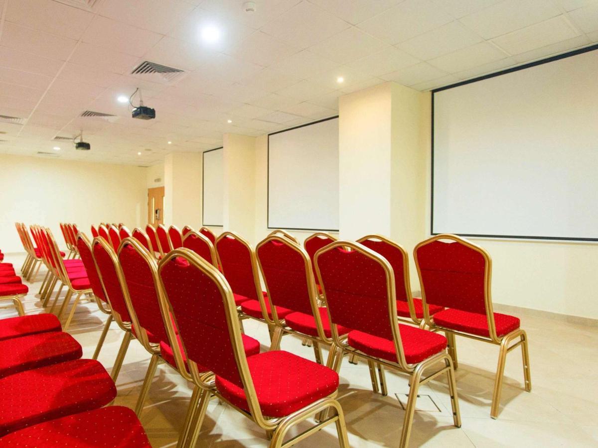 Ibis Lagos Airport Ikeja Buitenkant foto